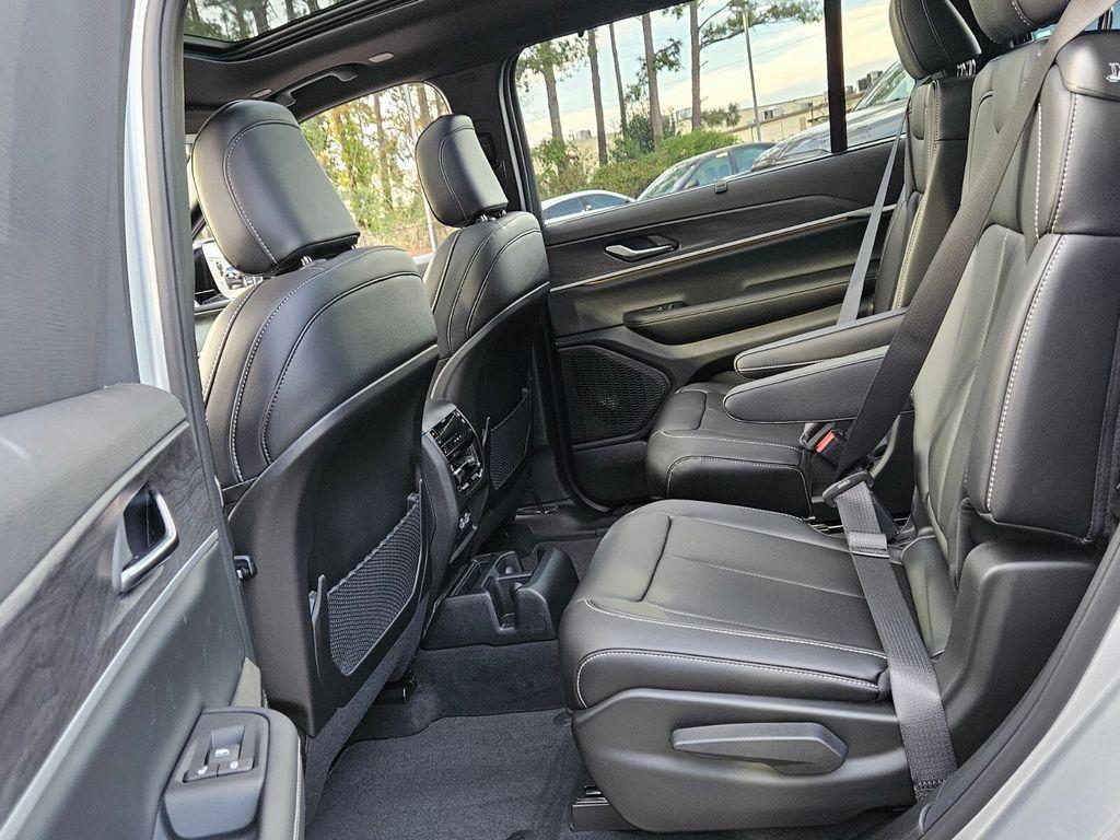 new 2025 Jeep Grand Cherokee L car, priced at $48,324