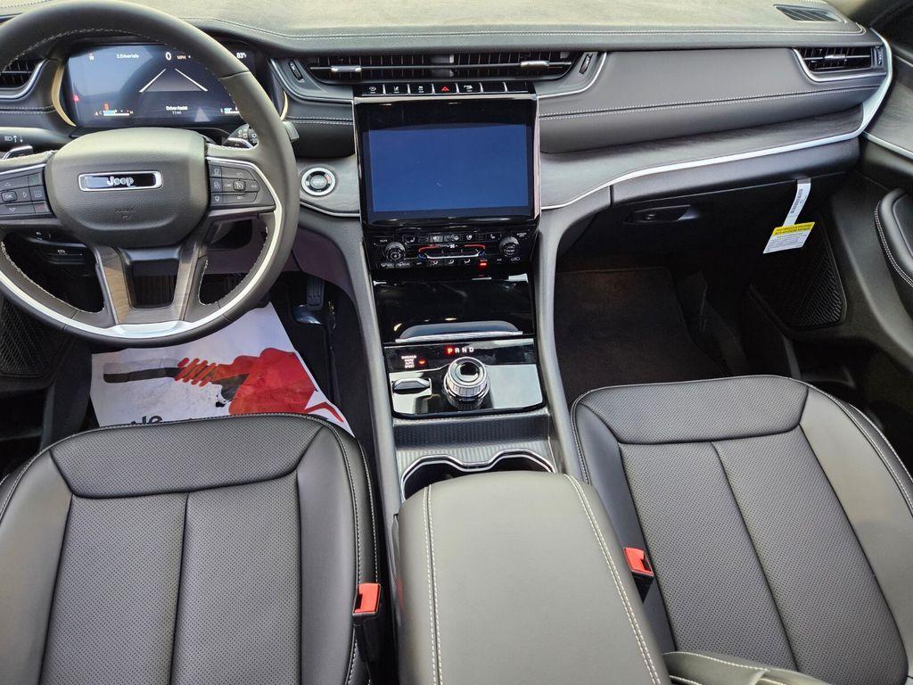 new 2025 Jeep Grand Cherokee L car, priced at $48,324