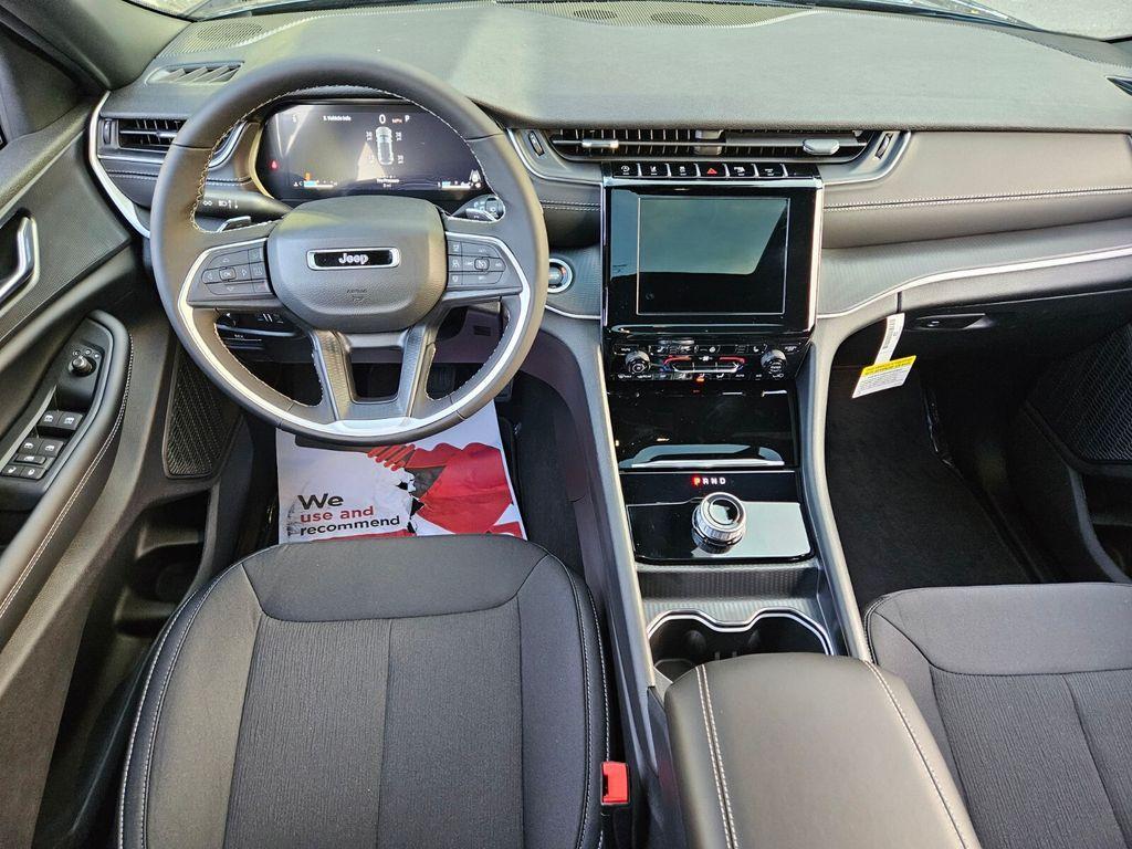 new 2025 Jeep Grand Cherokee car, priced at $35,259