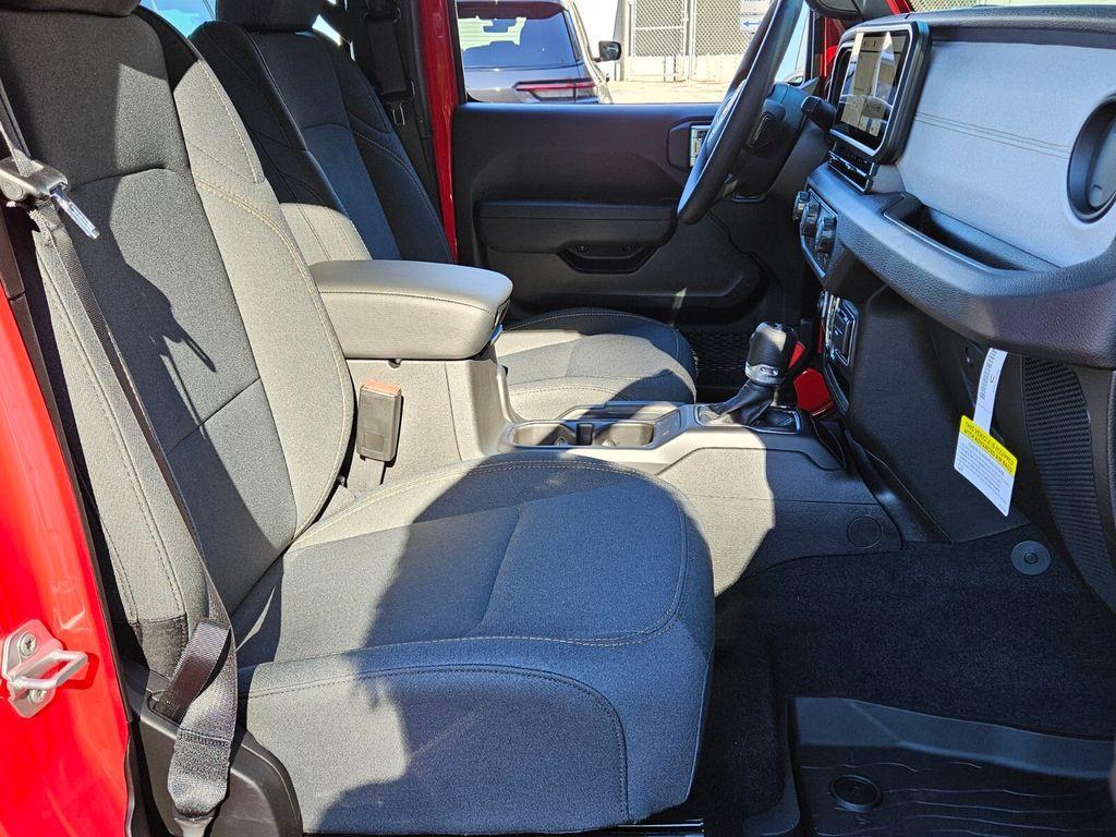 new 2026 Jeep Wrangler car, priced at $40,364