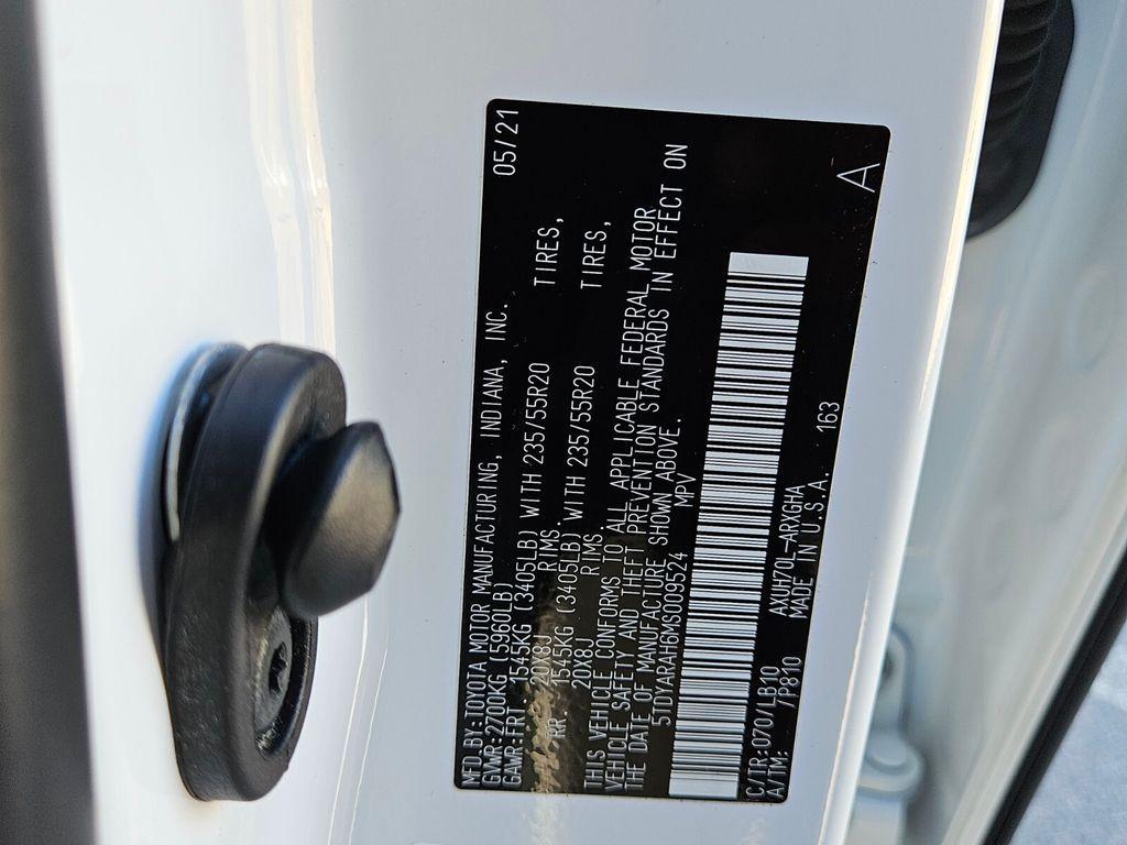 used 2021 Toyota Highlander Hybrid car, priced at $26,720