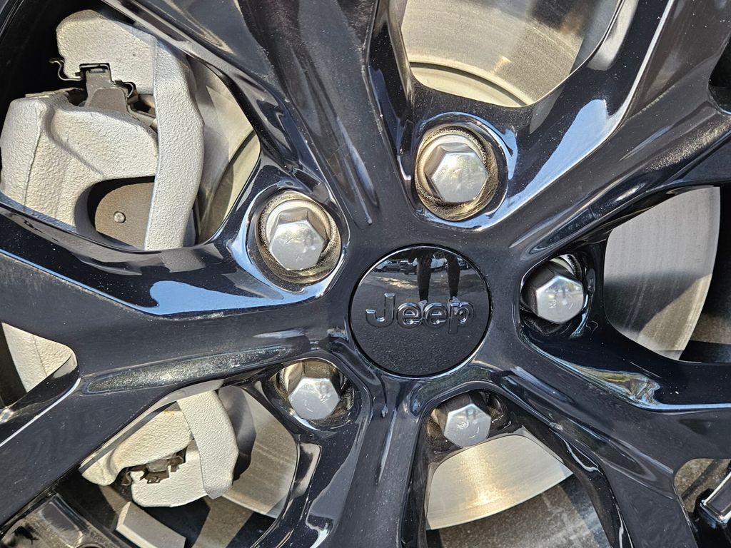 new 2025 Jeep Grand Cherokee L car, priced at $38,287