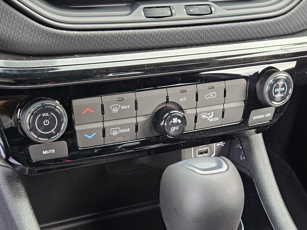 new 2026 Jeep Compass car, priced at $29,476