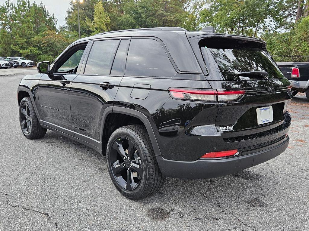 new 2025 Jeep Grand Cherokee car, priced at $44,591