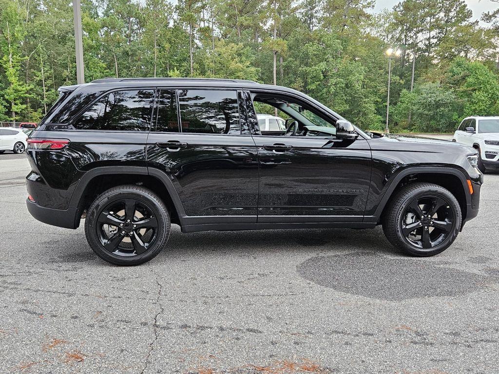 new 2025 Jeep Grand Cherokee car, priced at $44,591