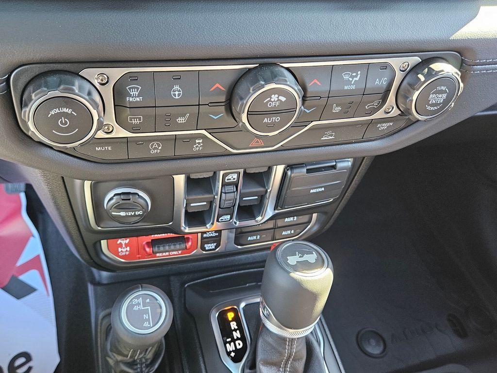 new 2026 Jeep Wrangler car, priced at $55,577