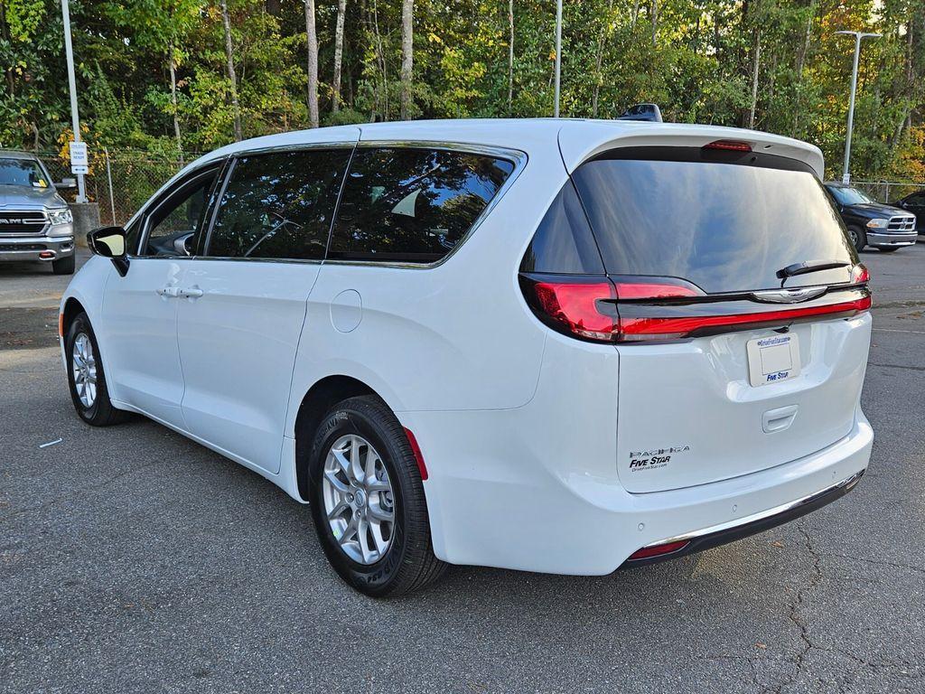 new 2026 Chrysler Pacifica car, priced at $40,988