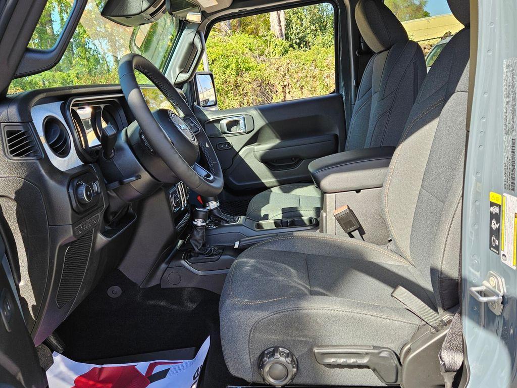 new 2026 Jeep Wrangler car, priced at $46,674