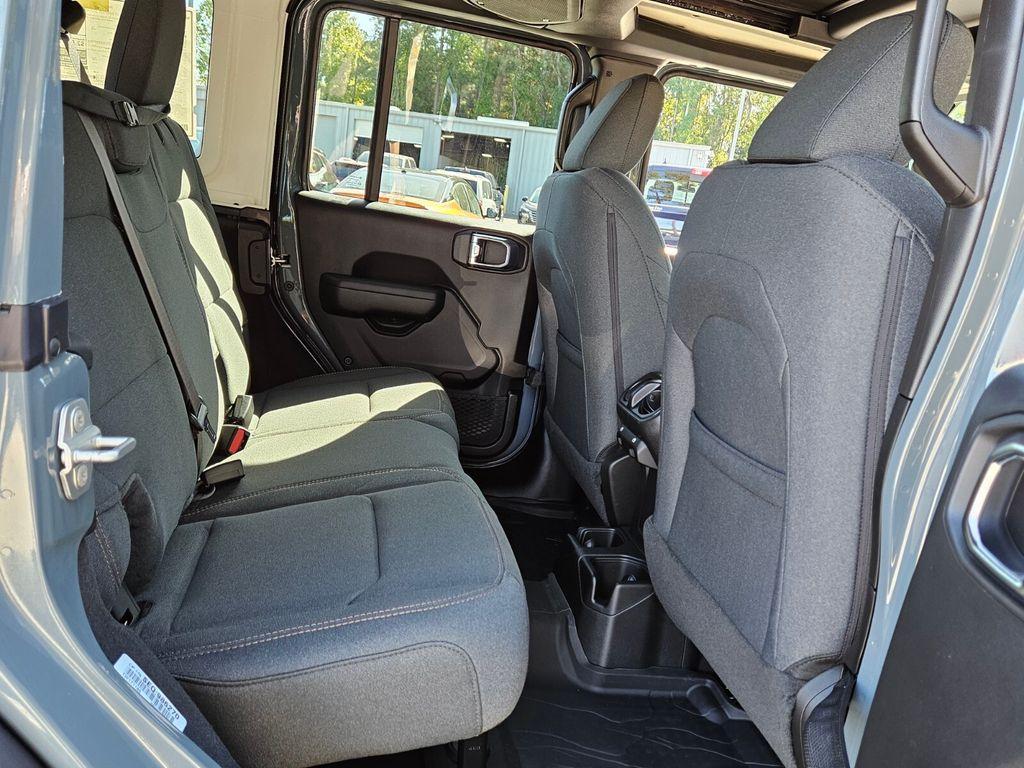 new 2026 Jeep Wrangler car, priced at $46,674