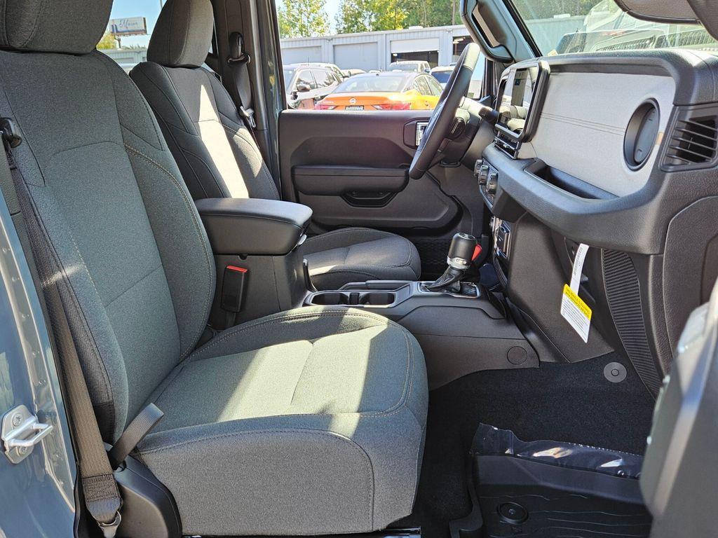 new 2026 Jeep Wrangler car, priced at $46,674