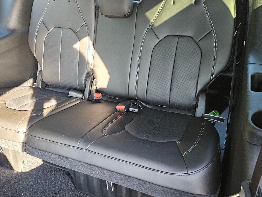 new 2026 Chrysler Pacifica car, priced at $41,377