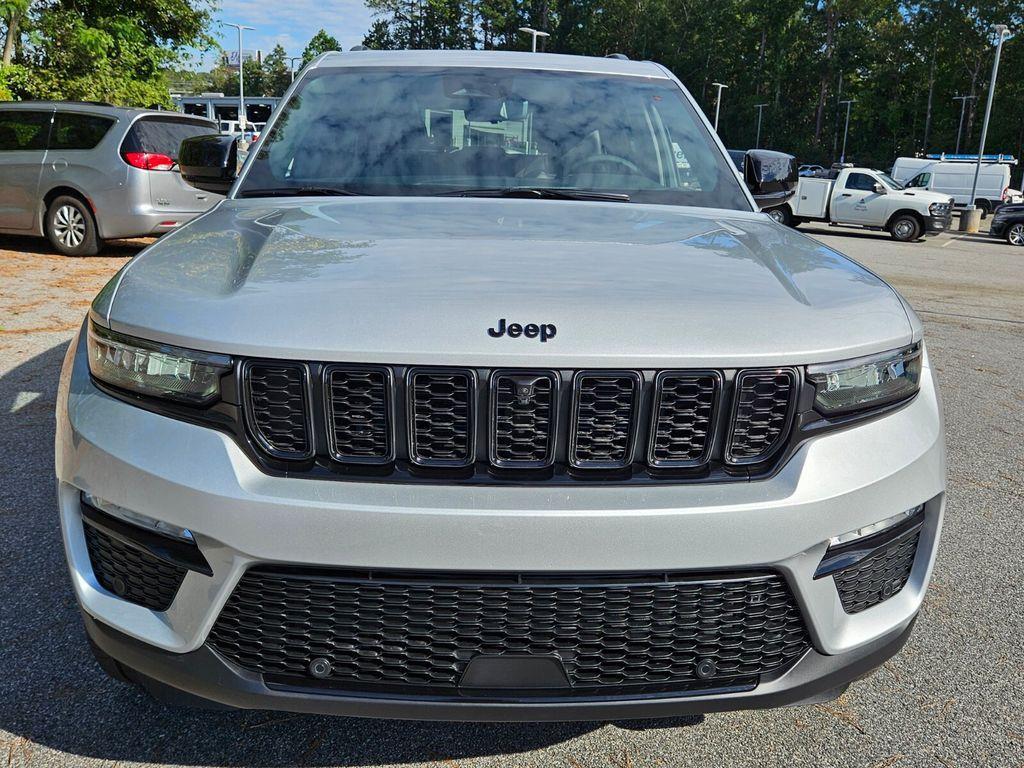 new 2025 Jeep Grand Cherokee car, priced at $43,861