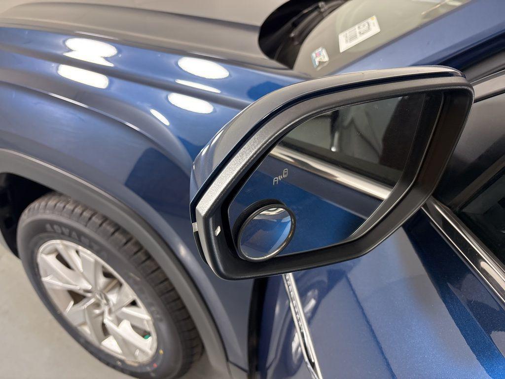 used 2021 Volkswagen Atlas Cross Sport car, priced at $12,750