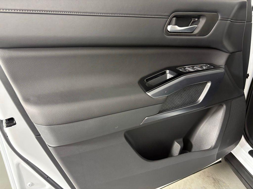 new 2026 Nissan Pathfinder car, priced at $38,565