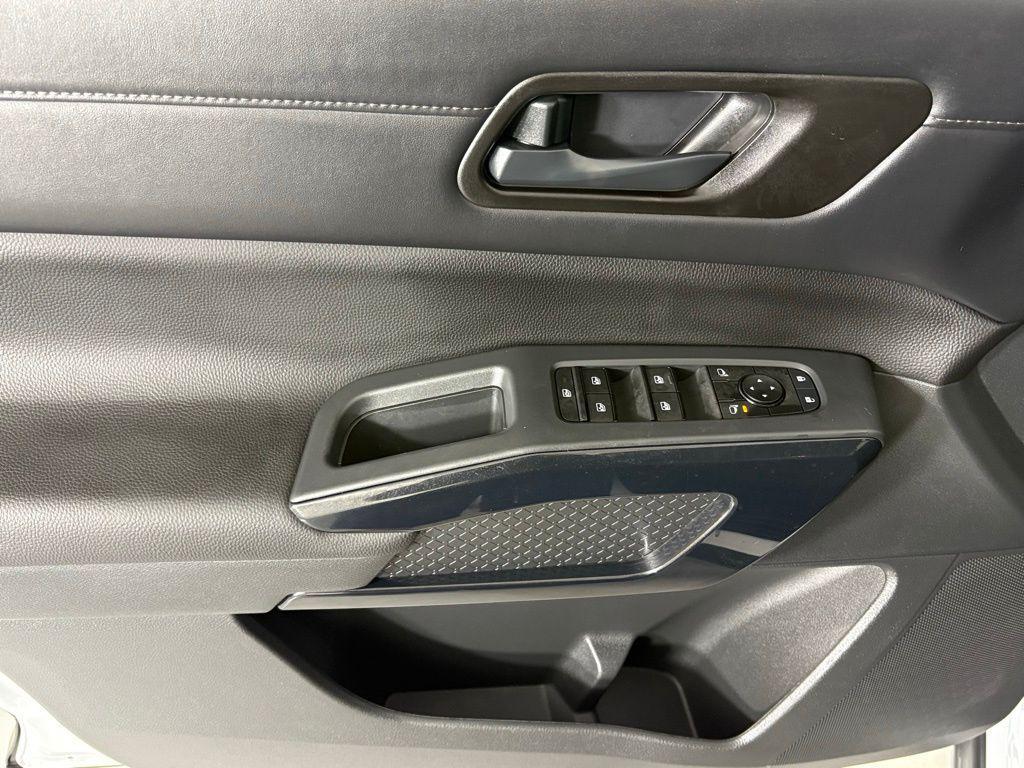 new 2025 Nissan Pathfinder car, priced at $31,940