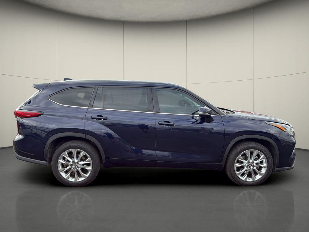 used 2020 Toyota Highlander car, priced at $36,500