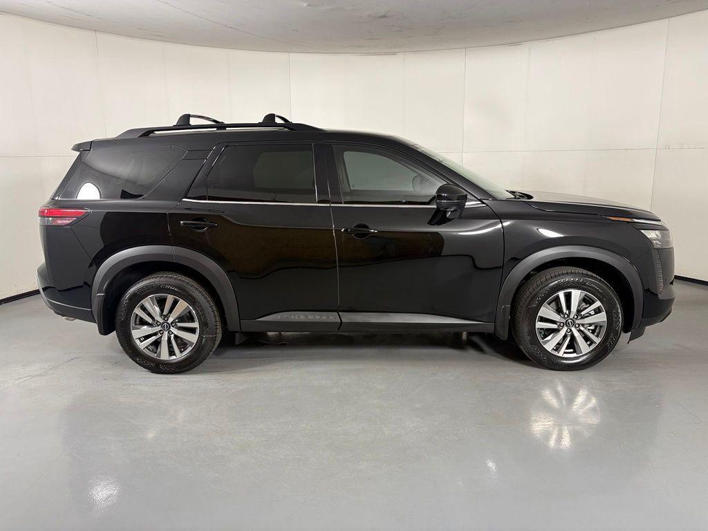 new 2026 Nissan Pathfinder car, priced at $38,165