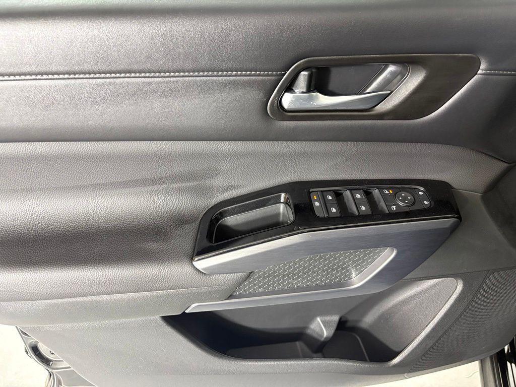 new 2026 Nissan Pathfinder car, priced at $38,165