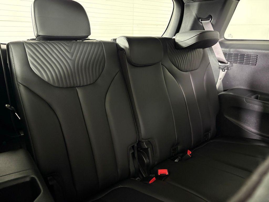 used 2025 Hyundai Palisade car, priced at $44,000