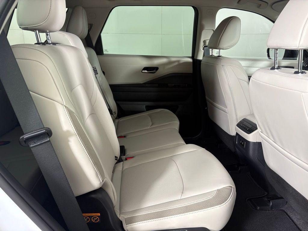 new 2026 Nissan Pathfinder car, priced at $38,191