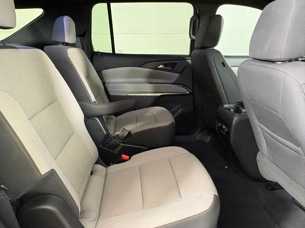 used 2025 Chevrolet Traverse car, priced at $39,000