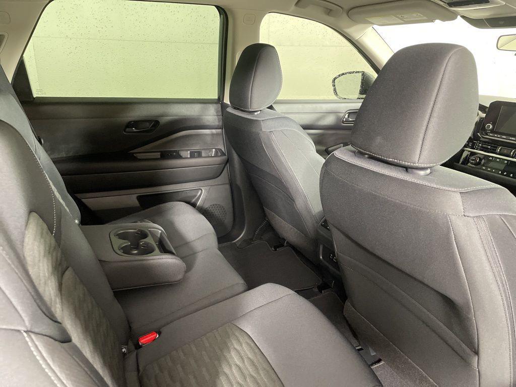 new 2025 Nissan Pathfinder car, priced at $31,578