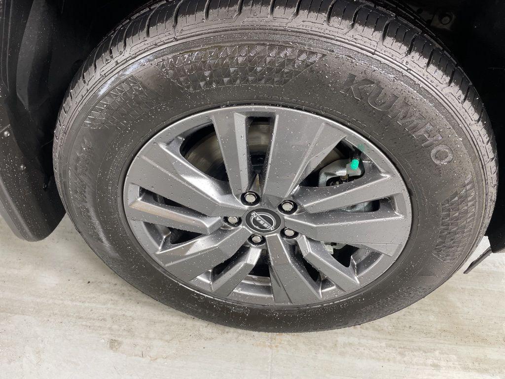 new 2025 Nissan Pathfinder car, priced at $31,578