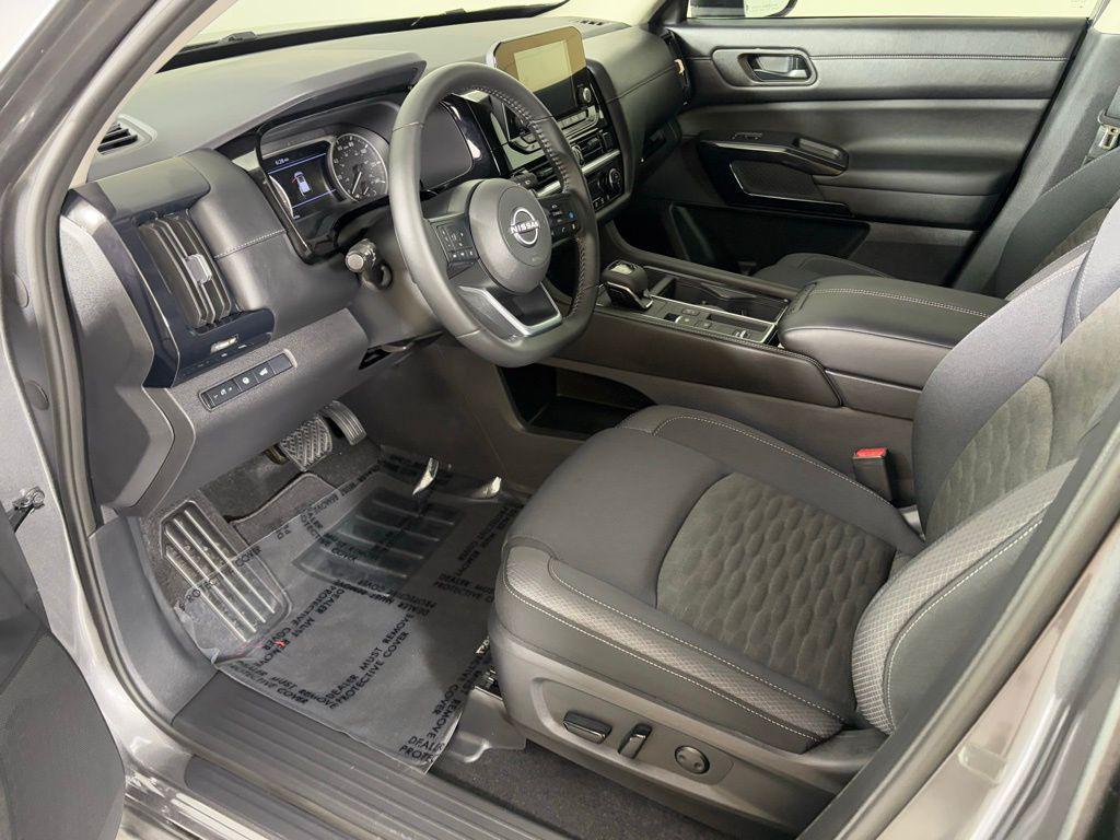 new 2025 Nissan Pathfinder car, priced at $31,860