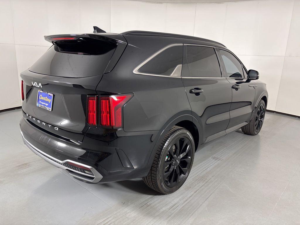 used 2022 Kia Sorento car, priced at $28,250