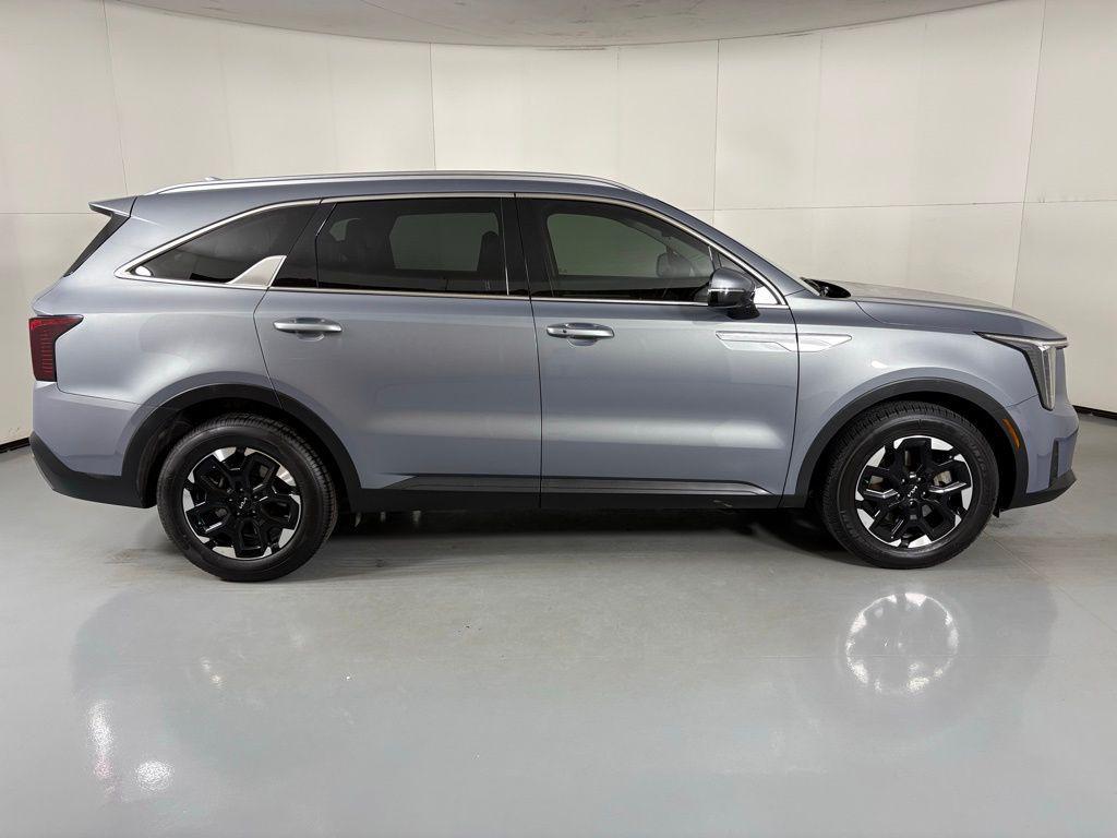 used 2024 Kia Sorento car, priced at $22,750