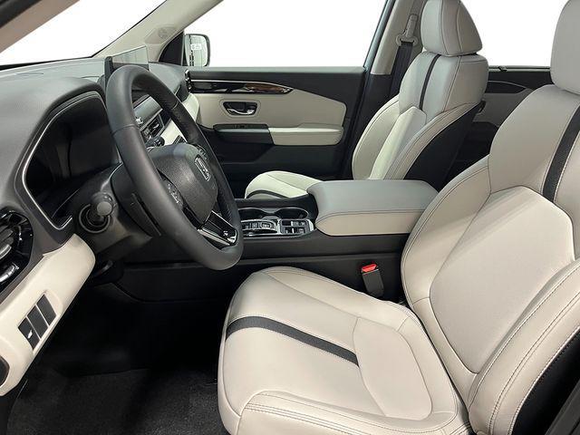 new 2026 Honda Pilot car, priced at $48,545
