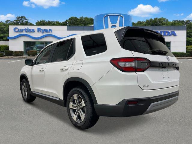 new 2025 Honda Pilot car, priced at $47,550