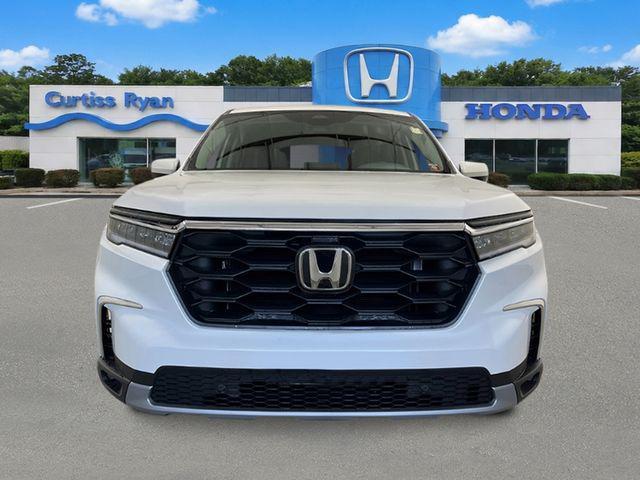 new 2025 Honda Pilot car, priced at $47,550