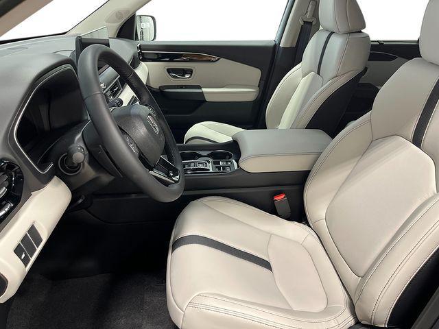 new 2026 Honda Pilot car, priced at $48,545