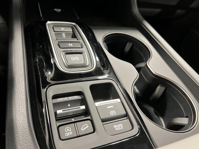 new 2025 Honda Pilot car, priced at $47,825