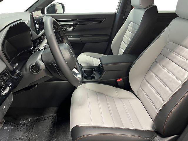 new 2026 Honda CR-V Hybrid car, priced at $44,000