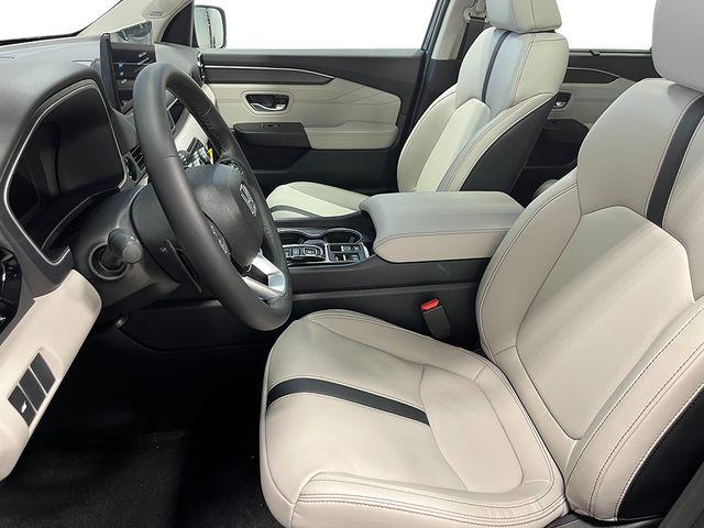 new 2026 Honda Pilot car, priced at $52,590
