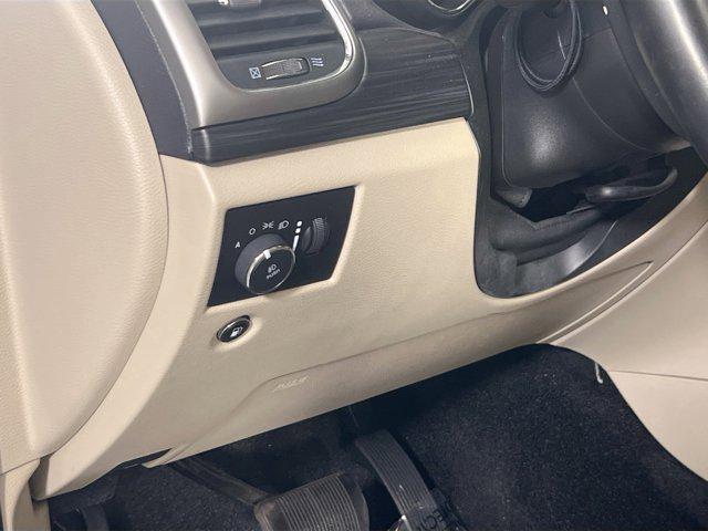 used 2022 Jeep Grand Cherokee car, priced at $22,995