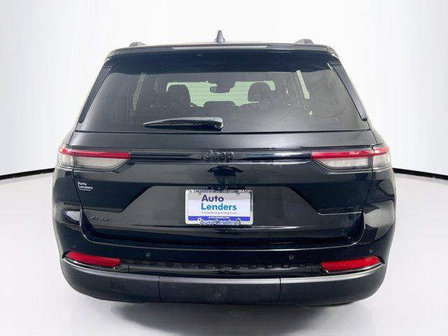 used 2023 Jeep Grand Cherokee car, priced at $34,996