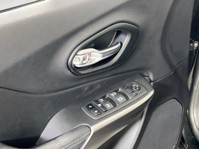 used 2022 Jeep Cherokee car, priced at $23,414