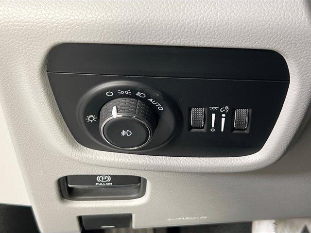 used 2023 Jeep Grand Cherokee car, priced at $42,156