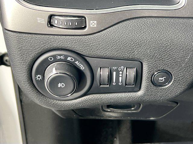 used 2022 Jeep Cherokee car, priced at $23,995