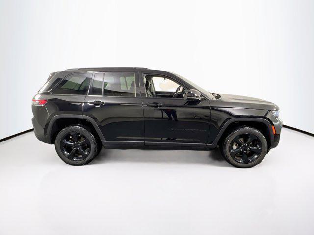 used 2023 Jeep Grand Cherokee car, priced at $36,138