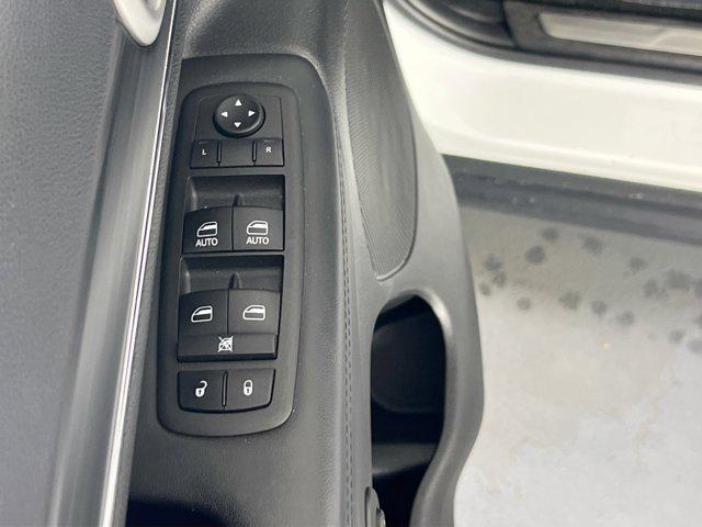 used 2022 Jeep Grand Cherokee car, priced at $24,185