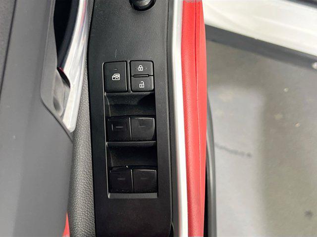 used 2022 Toyota Highlander car, priced at $37,126