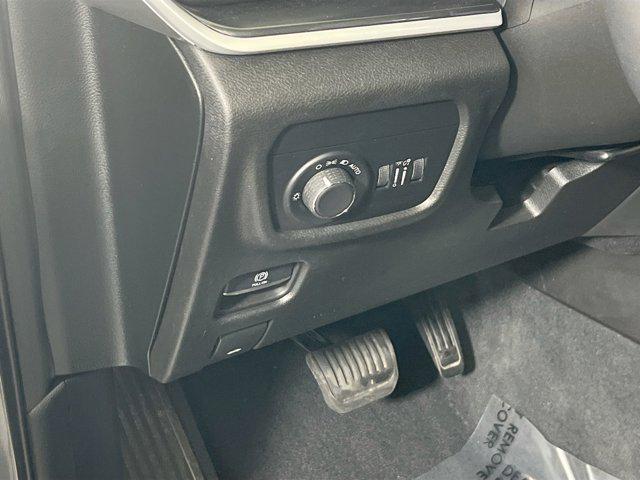 used 2023 Jeep Grand Cherokee car, priced at $35,168