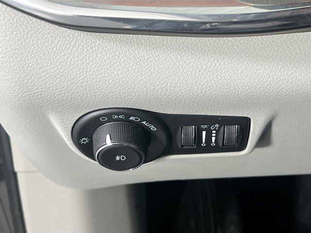 used 2022 Jeep Compass car, priced at $21,142