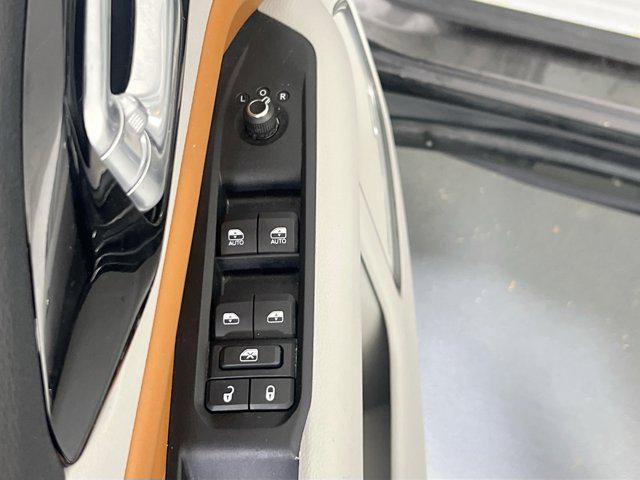 used 2022 Jeep Compass car, priced at $21,142