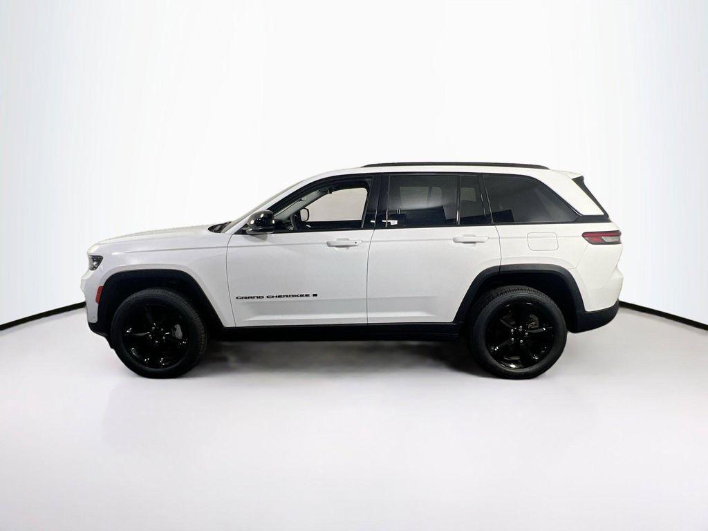 used 2023 Jeep Grand Cherokee car, priced at $28,490