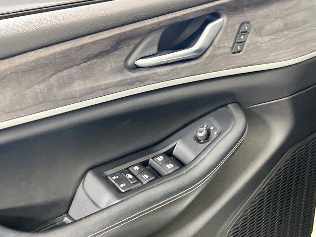 used 2023 Jeep Grand Cherokee car, priced at $35,886